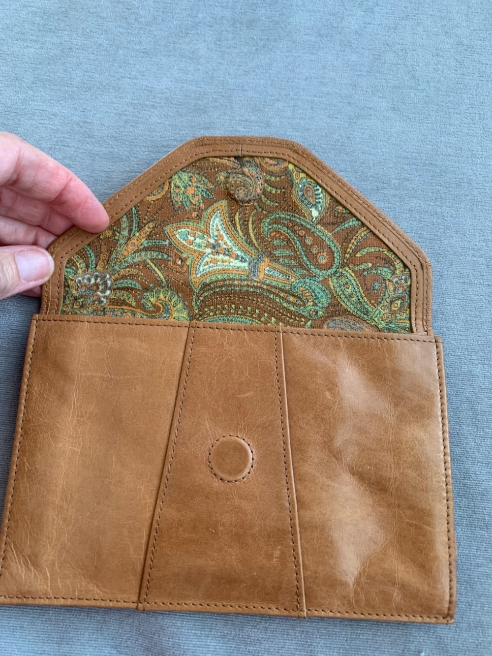 HOBO Tan Leather Wristlet Clutch with Tortoiseshell Ring - Picture 5 of 9